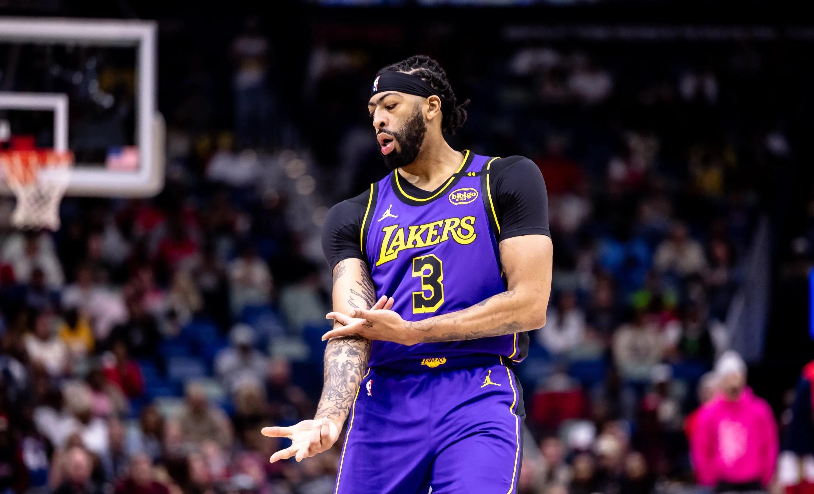 九游APP-尼克斯血洗湖人，布克高光表现