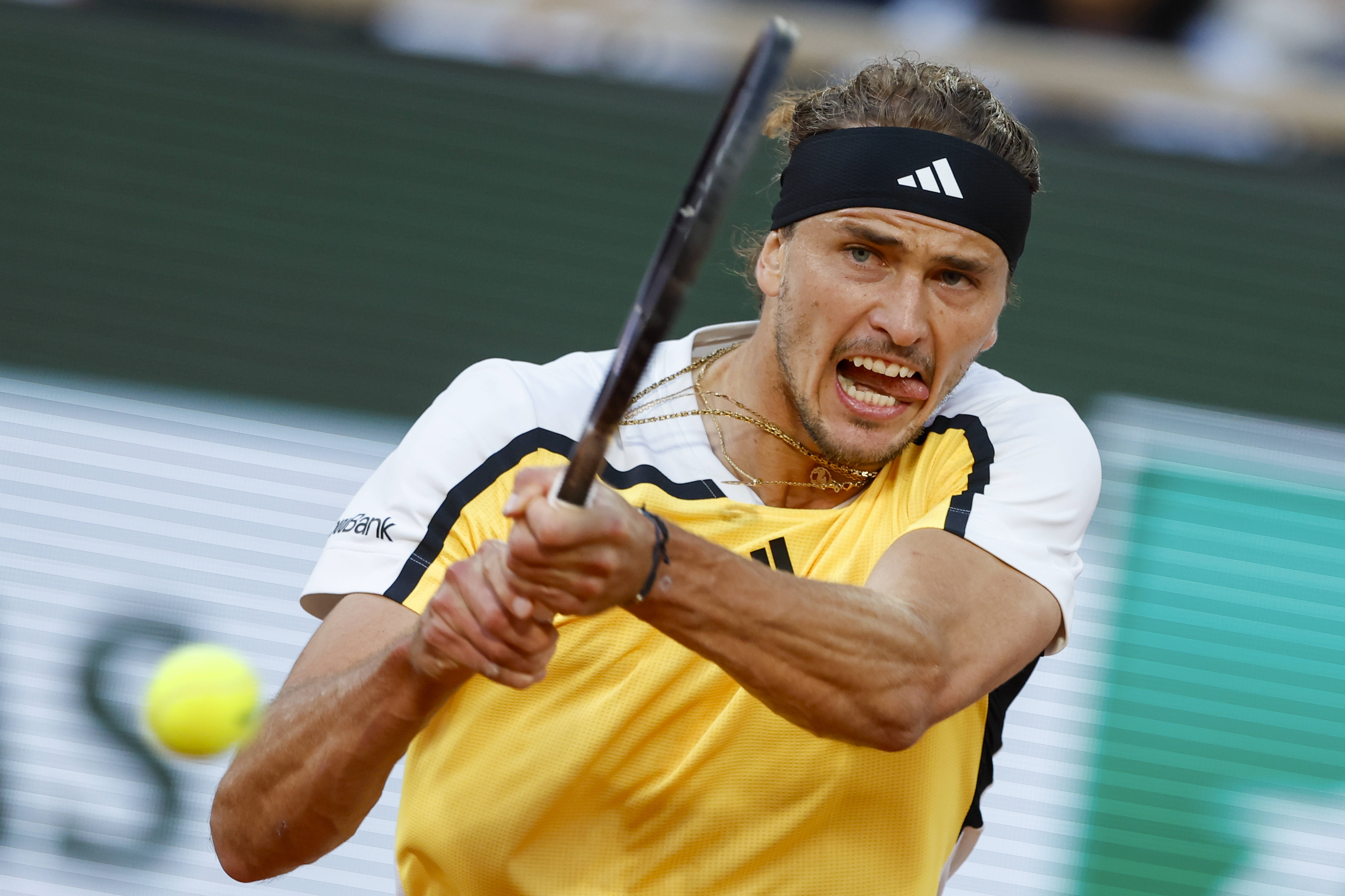 澳大利亚网球队翻盘意大利网球队，兹维列夫爆发神勇的简单介绍