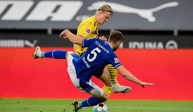 关于沙尔克遭遇连败，战绩下滑令球迷担忧的信息