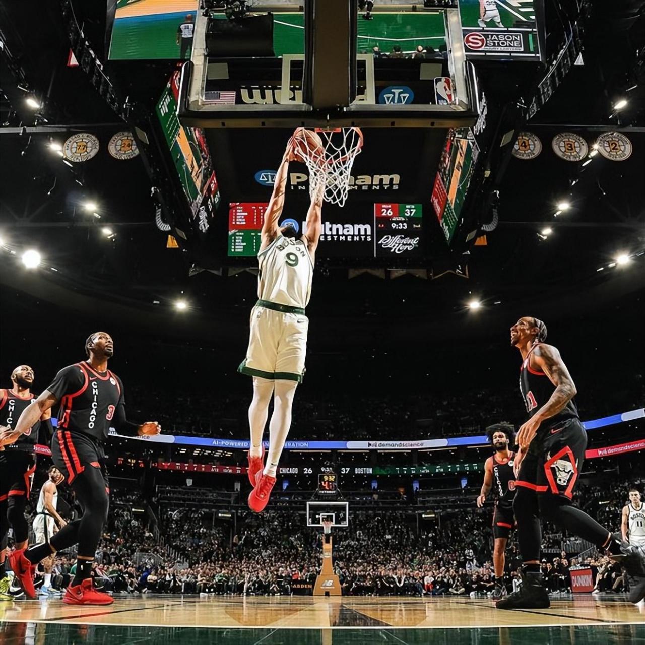 九游APP-公牛横扫凯尔特人,詹姆斯点燃赛场