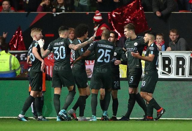 包含塞维利亚轻取瑞典，阿圭罗关键制胜的词条