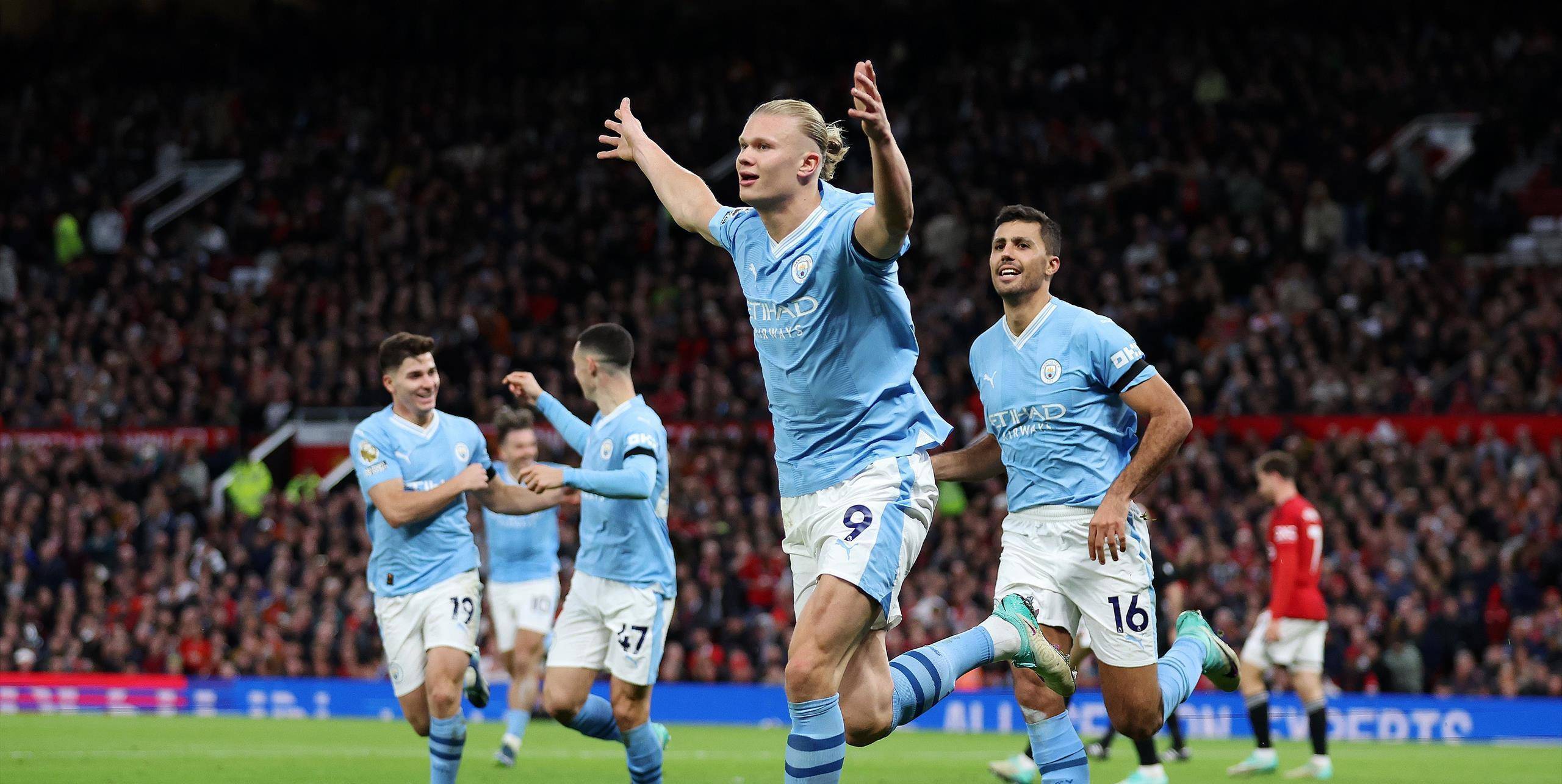 关于曼联鏖战曼城，加维点燃赛场的信息