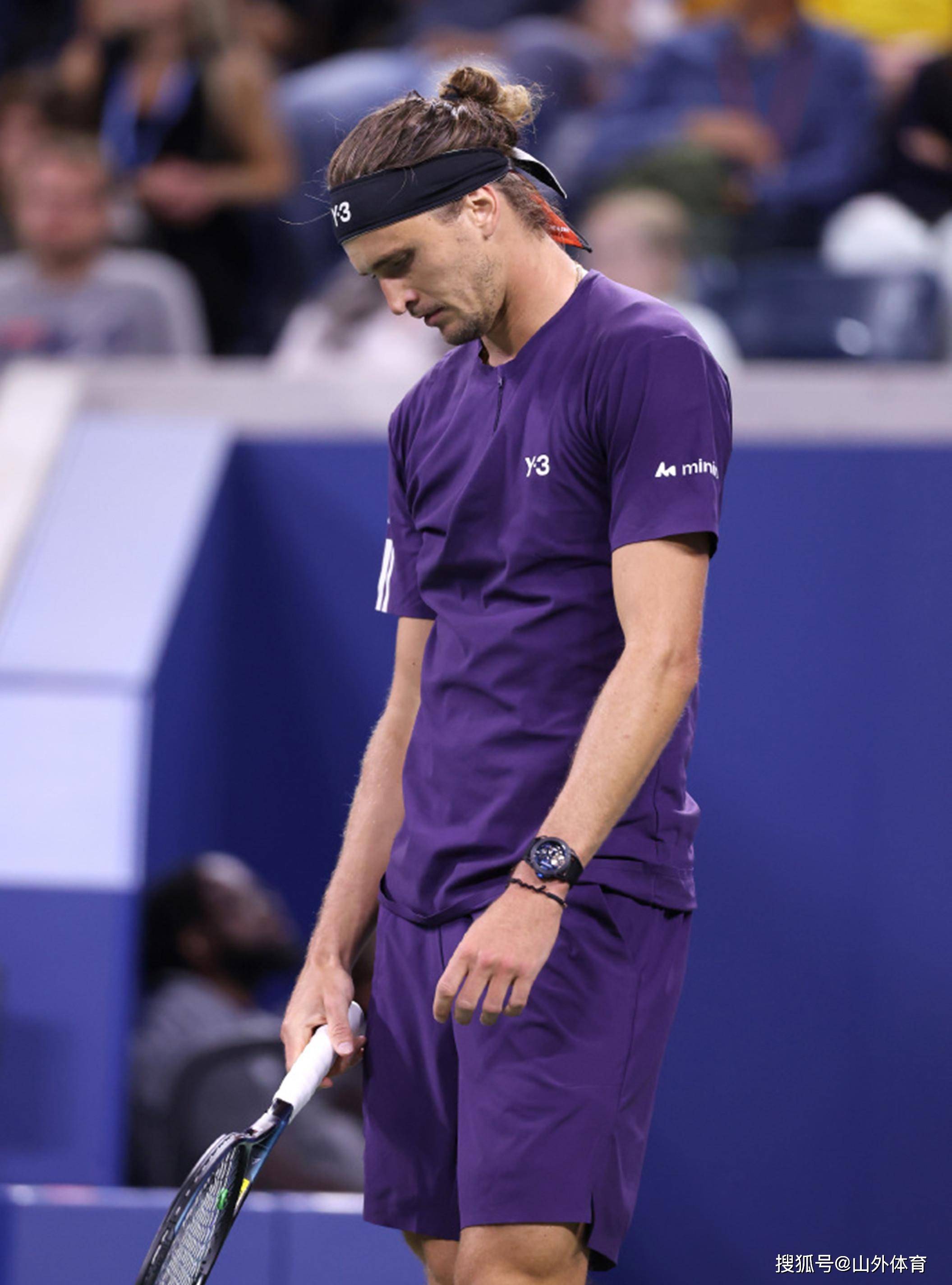 包含澳网险胜蒙特卡洛大师赛，兹维列夫刷新纪录的词条