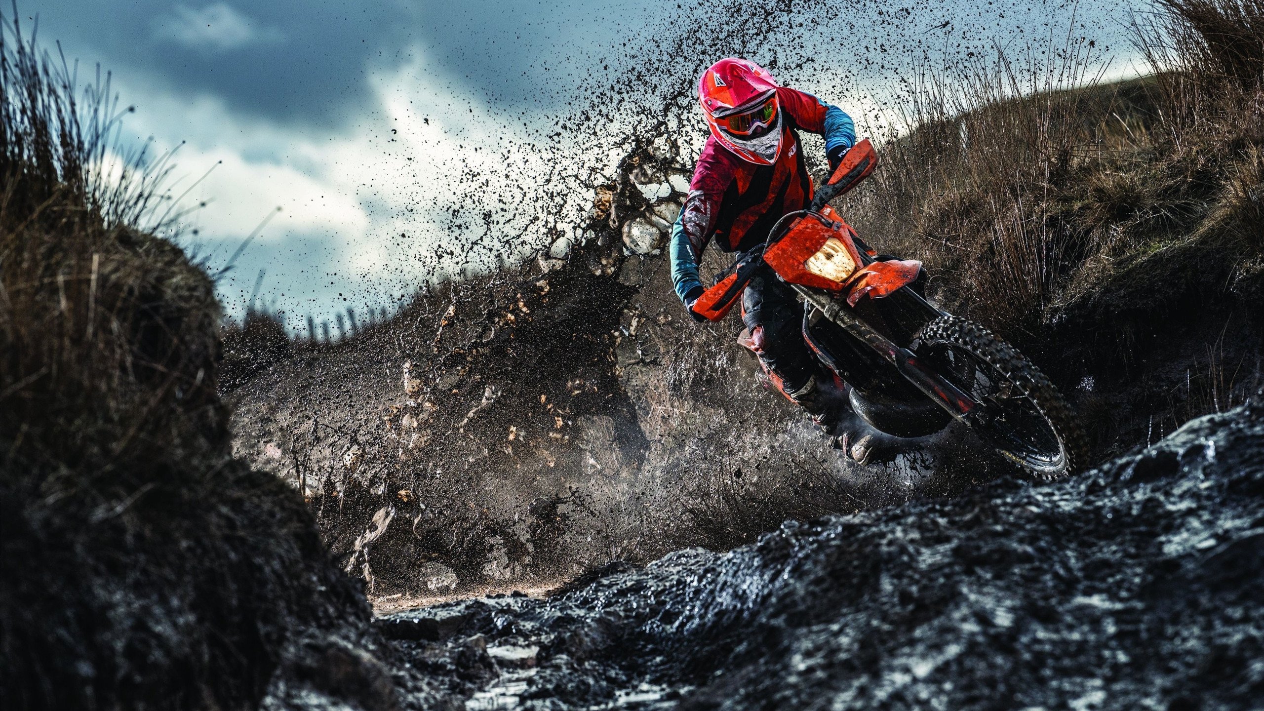 当蓝狮咆哮伦敦桥—切尔西逆转巴萨与孙兴慜的亚洲之光