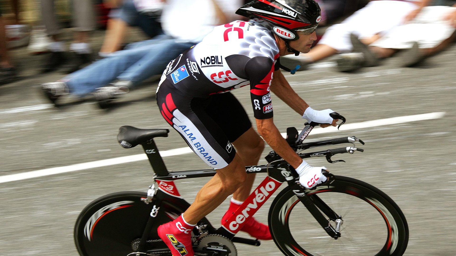 双重战场，法国队险胜德国队，樊振东扛起全队—体育精神的跨国交响